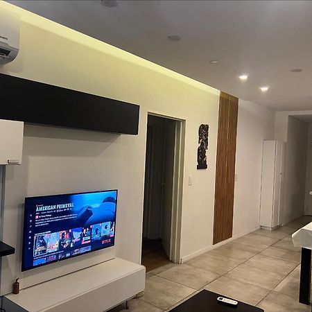 Suite In San Telmo Dormitorio En Suite Con Dos Banos Y Balcon A La Calle Ciudad Autónoma de Ciudad Autónoma de Buenos Aires Exterior foto