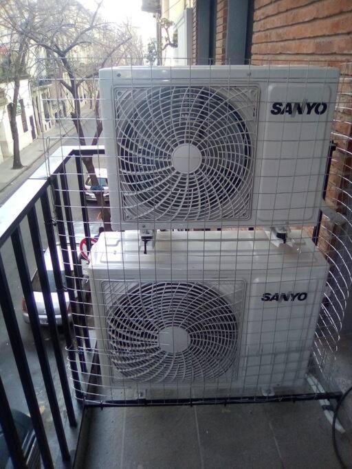 Suite In San Telmo Dormitorio En Suite Con Dos Banos Y Balcon A La Calle Ciudad Autónoma de Ciudad Autónoma de Buenos Aires Exterior foto
