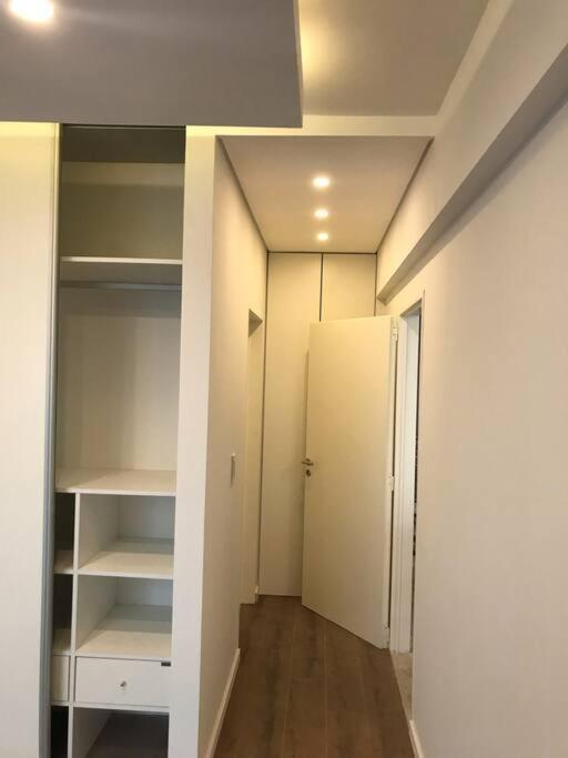 Suite In San Telmo Dormitorio En Suite Con Dos Banos Y Balcon A La Calle Ciudad Autónoma de Ciudad Autónoma de Buenos Aires Exterior foto