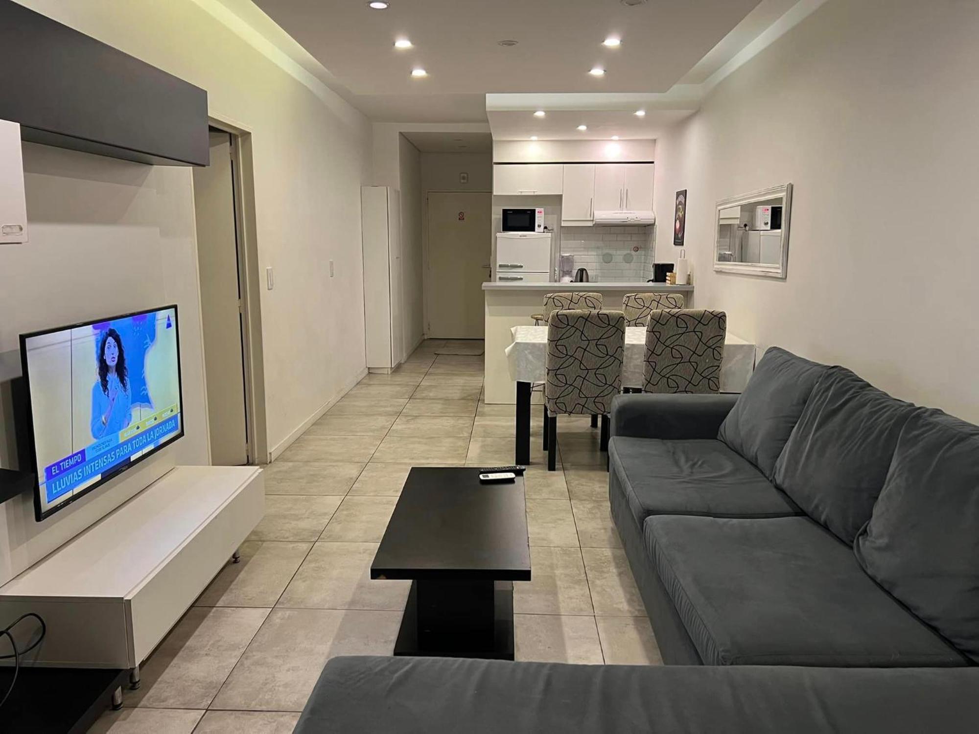 Suite In San Telmo Dormitorio En Suite Con Dos Banos Y Balcon A La Calle Ciudad Autónoma de Ciudad Autónoma de Buenos Aires Exterior foto