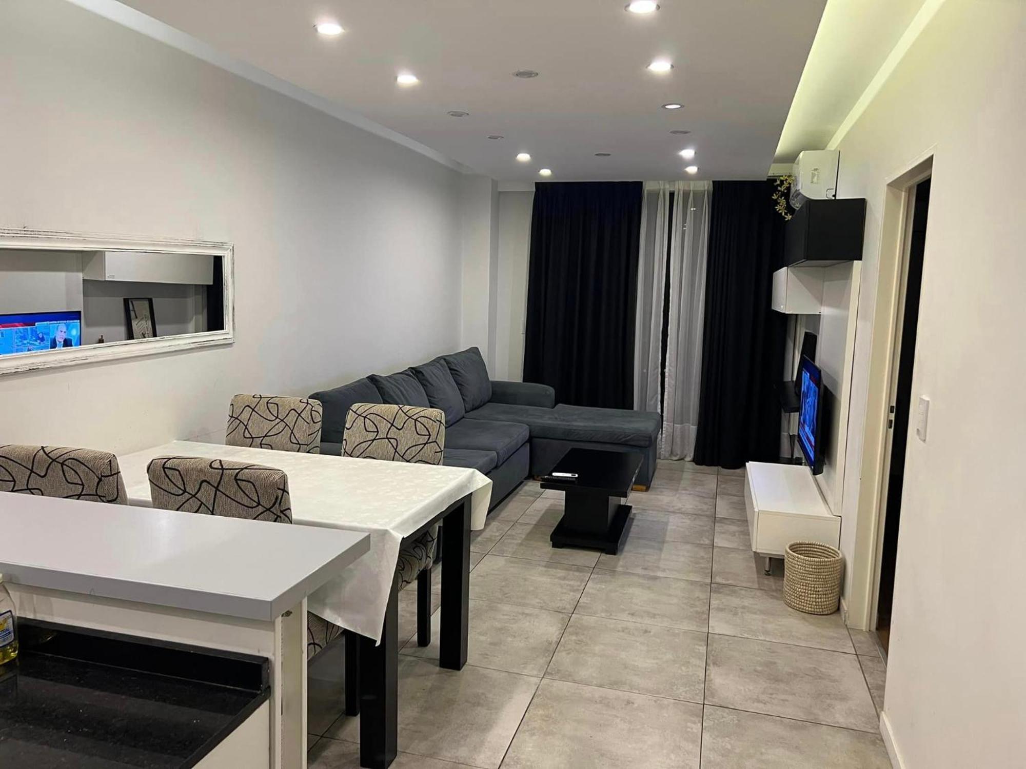 Suite In San Telmo Dormitorio En Suite Con Dos Banos Y Balcon A La Calle Ciudad Autónoma de Ciudad Autónoma de Buenos Aires Exterior foto
